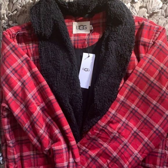 NEW
UGG
Men's Kalib Fleece-Lined Plaid Robe - Picture 2 of 16